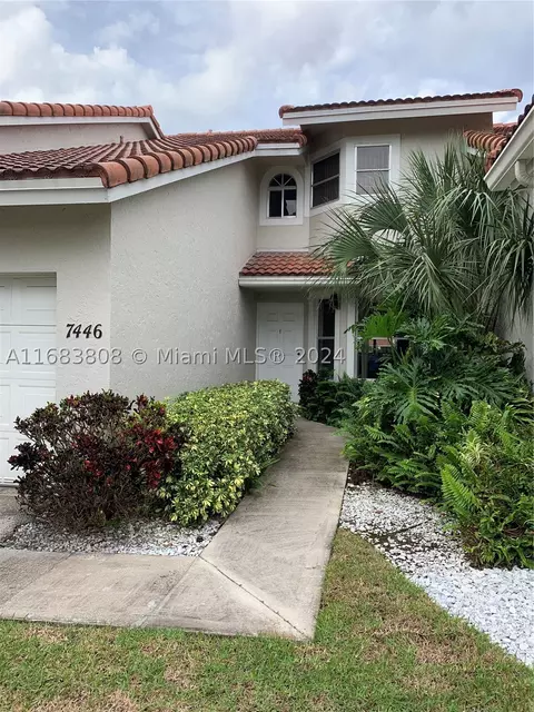 7446 S Pinewalk Dr S #9-2, Margate, FL 33063