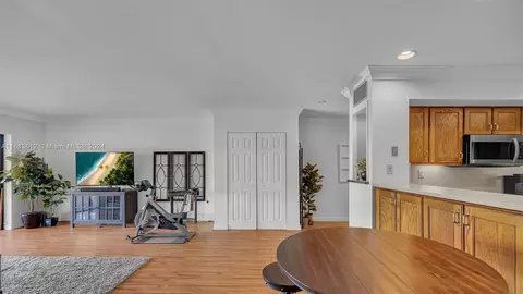 16410 Bridge End Rd, Miami Lakes, FL 33014 photo 7