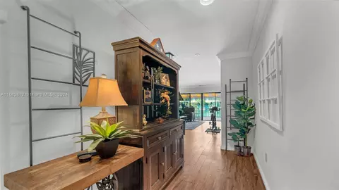 16410 Bridge End Rd, Miami Lakes, FL 33014 photo 4