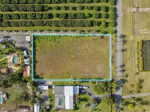 23600 SW 122, Miami, FL 33032