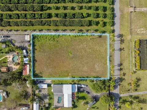 23600 SW 122, Miami, FL 33032