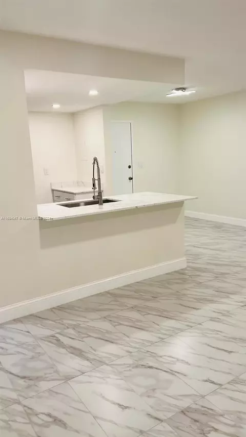 10359 N Kendall Dr #A4, Miami, FL 33176