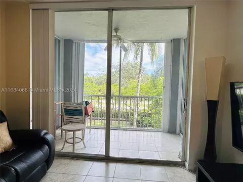 9725 NW 52nd St #209, Doral, FL 33178