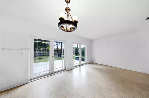 1445 W 5th Ln, Hialeah, FL 33010 photo 10
