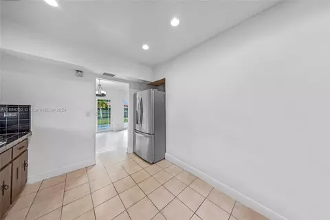 1445 W 5th Ln, Hialeah, FL 33010 photo 15