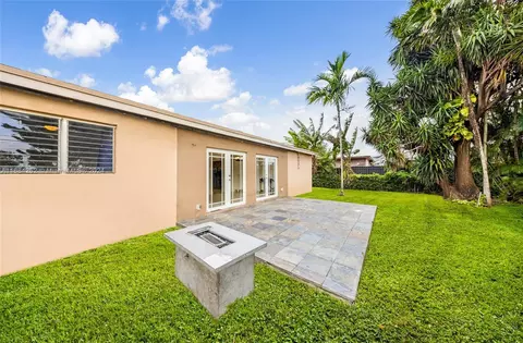 1445 W 5th Ln, Hialeah, FL 33010 photo 28