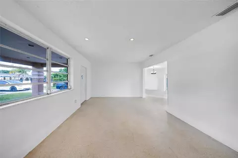1445 W 5th Ln, Hialeah, FL 33010 photo 6