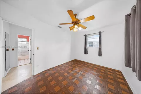 1445 W 5th Ln, Hialeah, FL 33010 photo 20