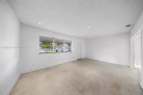1445 W 5th Ln, Hialeah, FL 33010 photo 5