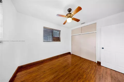 1445 W 5th Ln, Hialeah, FL 33010 photo 22