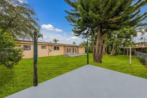1445 W 5th Ln, Hialeah, FL 33010 photo 26