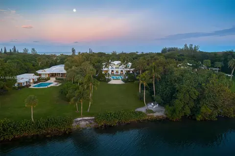 320 S Beach Rd, Jupiter Island, FL 33455