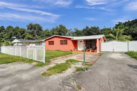 3153 NW 47th St, Miami, FL 33142