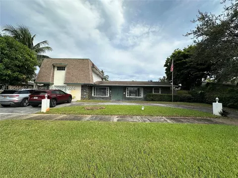 5021 Fillmore St, Hollywood, FL 33021