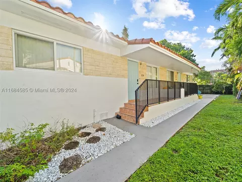 528-530 NE 64th St, Miami, FL 33138