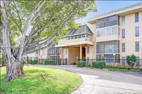 4848 NW 24th Ct #309, Lauderdale Lakes, FL 33313