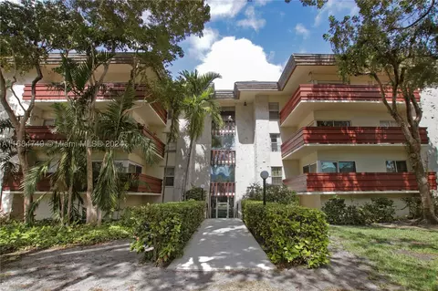 1205 Mariposa Ave #322, Coral Gables, FL 33146