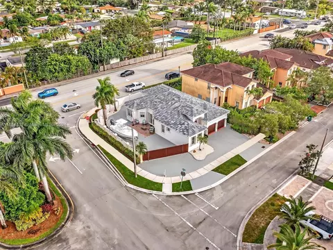 View/Area - 17951 NW 87th Ct, Hialeah, FL 33018 photo 5 of 12