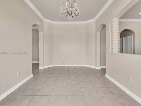 Living - 17951 NW 87th Ct, Hialeah, FL 33018 photo 4 of 4