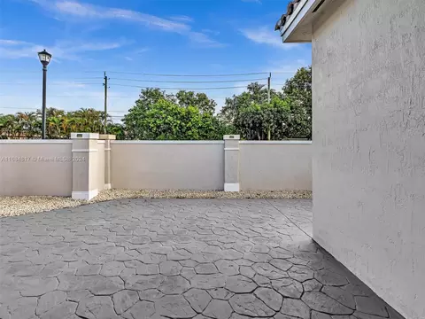 Exterior - 17951 NW 87th Ct, Hialeah, FL 33018 photo 9 of 13