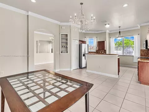 Dining - 17951 NW 87th Ct, Hialeah, FL 33018 photo 4 of 4