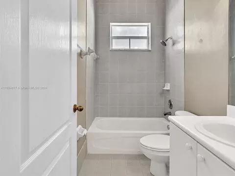 Bath - 17951 NW 87th Ct, Hialeah, FL 33018 photo 1 of 7