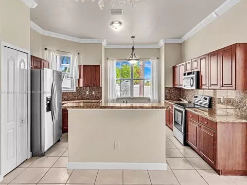 Kitchen - 17951 NW 87th Ct, Hialeah, FL 33018 photo 1 of 9