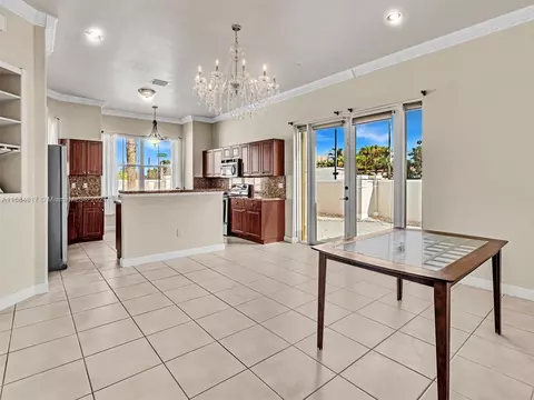 Dining - 17951 NW 87th Ct, Hialeah, FL 33018 photo 3 of 4