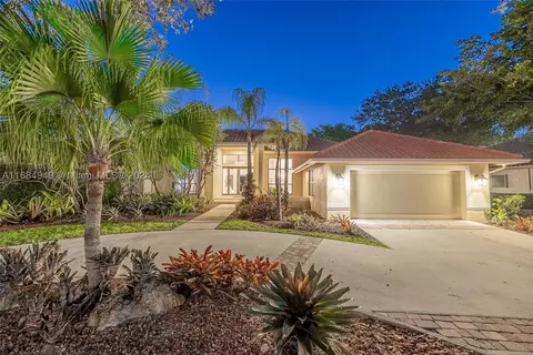 1285 Manor Ct, Weston, FL 33326