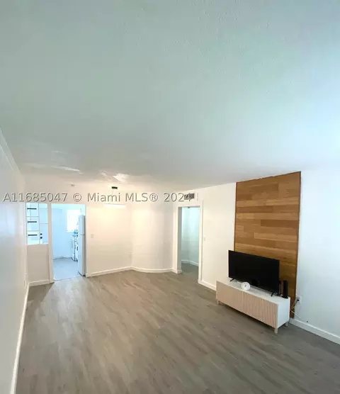 3670 SW 10th St #10A - 2, Miami, FL 33135