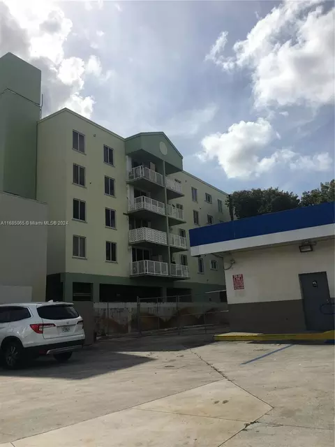 616 NW 26th Ave #410, Miami, FL 33125
