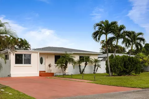 6541 Fletcher St, Hollywood, FL 33023