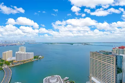 950 Brickell Bay Dr #4510, Miami, FL 33131