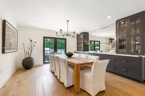 Dining - 7185 E Lago Dr, Coral Gables, FL 33143 photo 3 of 3