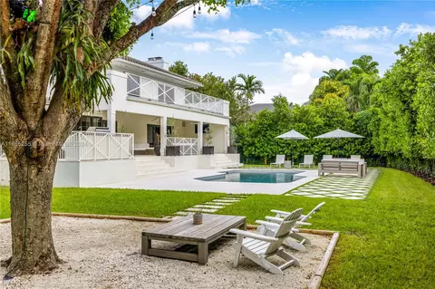 Exterior - 7185 E Lago Dr, Coral Gables, FL 33143 photo 3 of 3