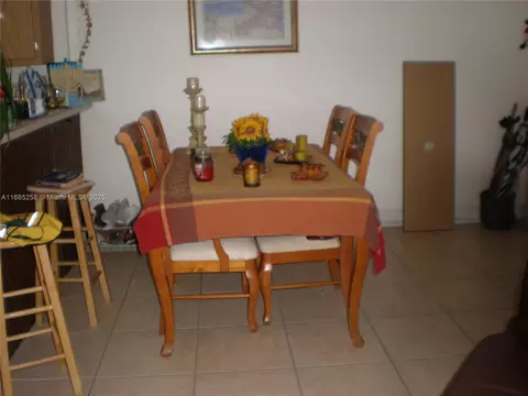 5991 Washington St #228, Hollywood, FL 33023