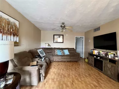 1515 NE 125th Ter #312, North Miami, FL 33161