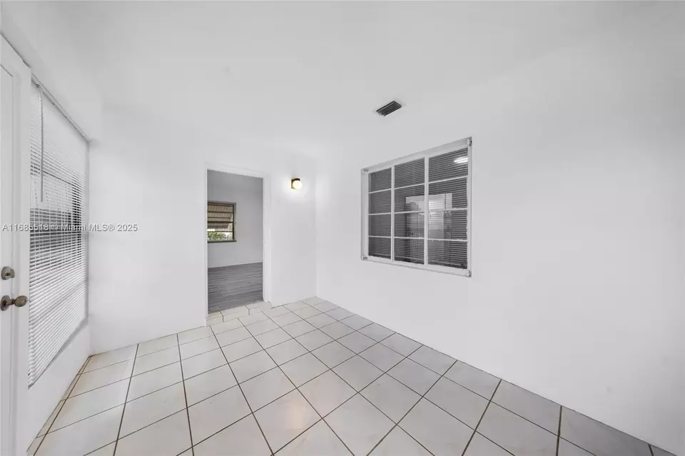 Entry Way - 51 NW 118th St, Miami, FL 33168 photo 1 of 1