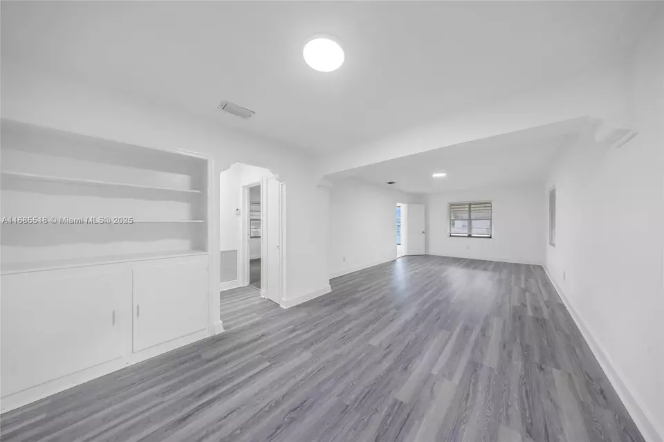 Living - 51 NW 118th St, Miami, FL 33168 photo 1 of 5