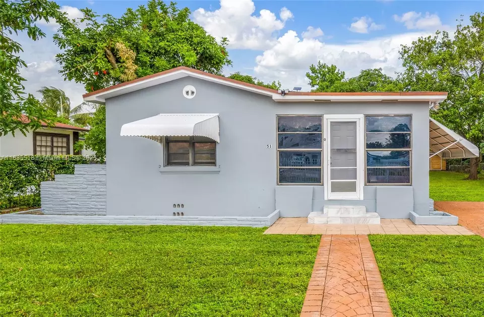 Exterior - 51 NW 118th St, Miami, FL 33168 photo 3 of 10