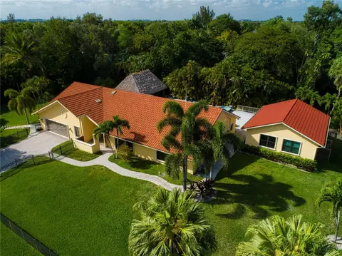 12351 NW 2nd St, Plantation, FL 33325