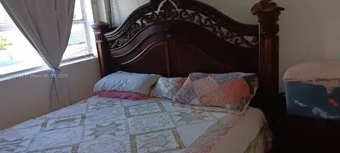 Bedroom - 2632 NW 18th Ter, Oakland Park, FL 33311 photo 1 of 5