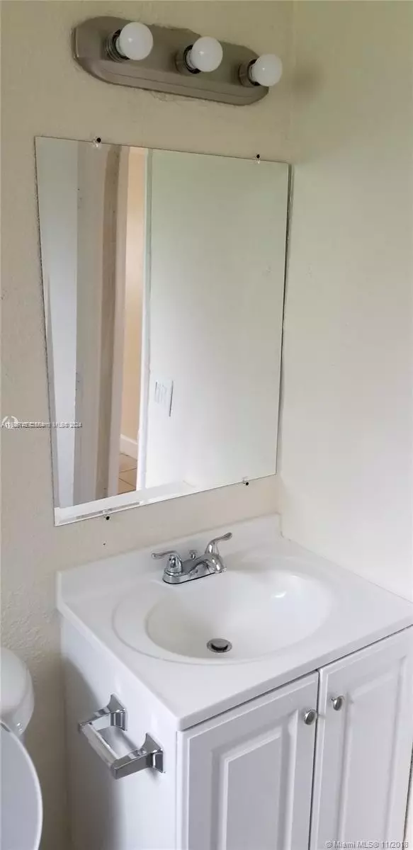 Other - 2632 NW 18th Ter, Oakland Park, FL 33311 photo 31 of 48