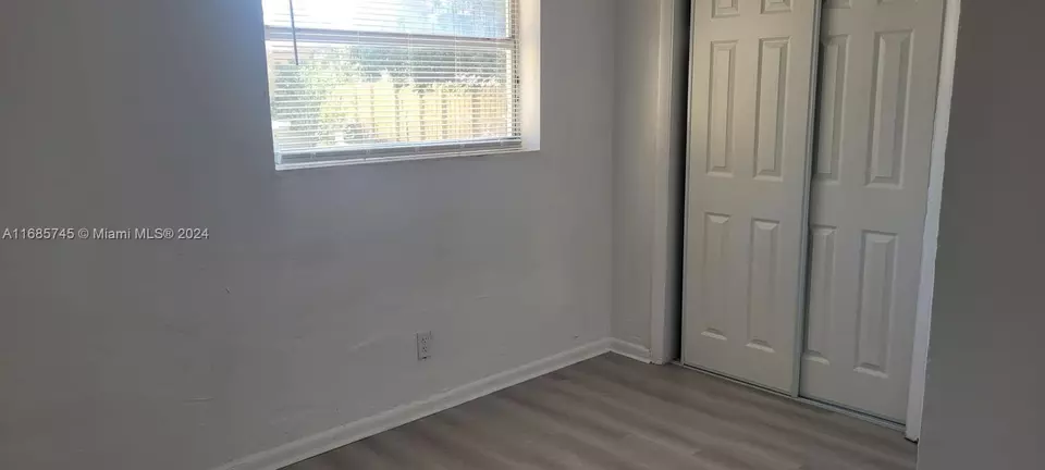 Bedroom - 2632 NW 18th Ter, Oakland Park, FL 33311 photo 2 of 5