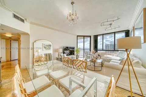 520 Brickell Key Dr #A2013, Miami, FL 33131