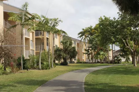 15340 SW 106th Ter #821, Miami, FL 33196