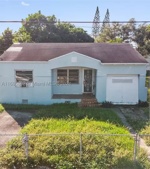 260 NW 43rd St, Miami, FL 33127