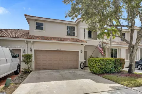 13062 NW 8th St, Pembroke Pines, FL 33028
