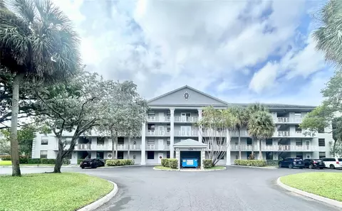 1526 Whitehall Dr #201, Davie, FL 33324