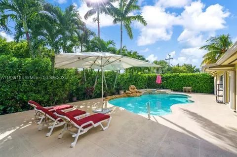 10500 SW 43rd Ter, Miami, FL 33165